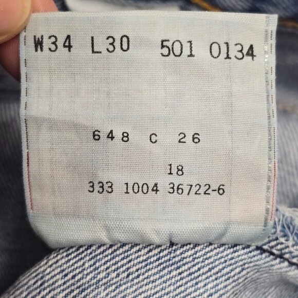 Levi’s 501 Jeans Mens 34x30 Light Wash Button Fly Vintage Y2K Straight Denim - Picture 8 of 16